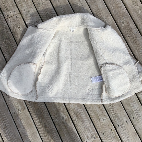 Gap size 4 Toddler “Nugget Gold” Bomber Jacket - Picture 4 of 6